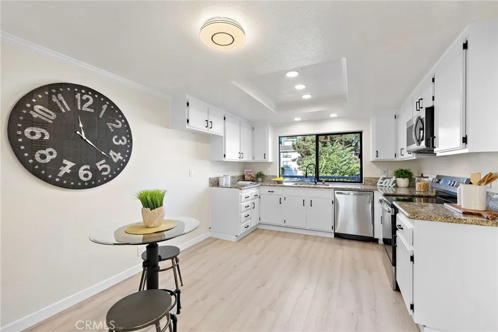 14 Robon Court Newport Beach, CA 92663