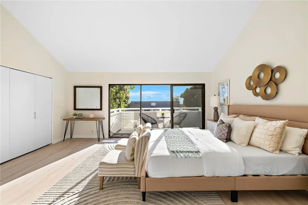 14 Robon Court Newport Beach, CA 92663