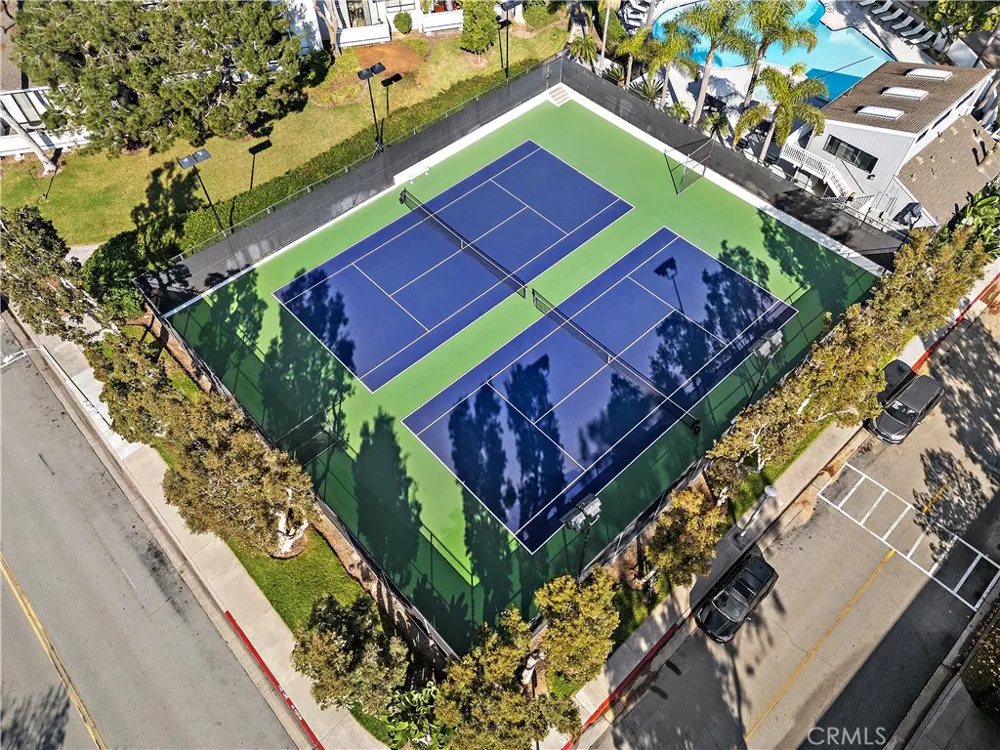 14 Robon Court Newport Beach, CA 92663