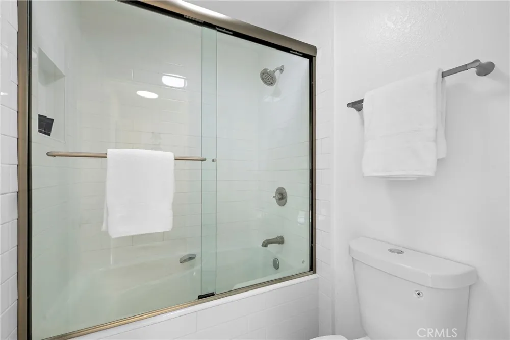 14 Robon Court Newport Beach, CA 92663
