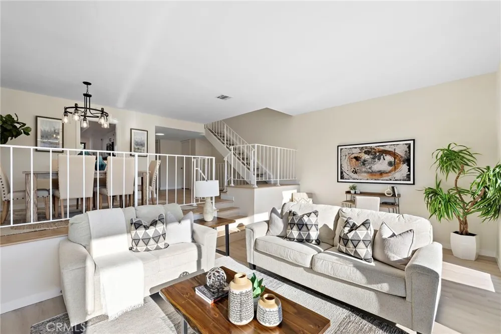 14 Robon Court Newport Beach, CA 92663