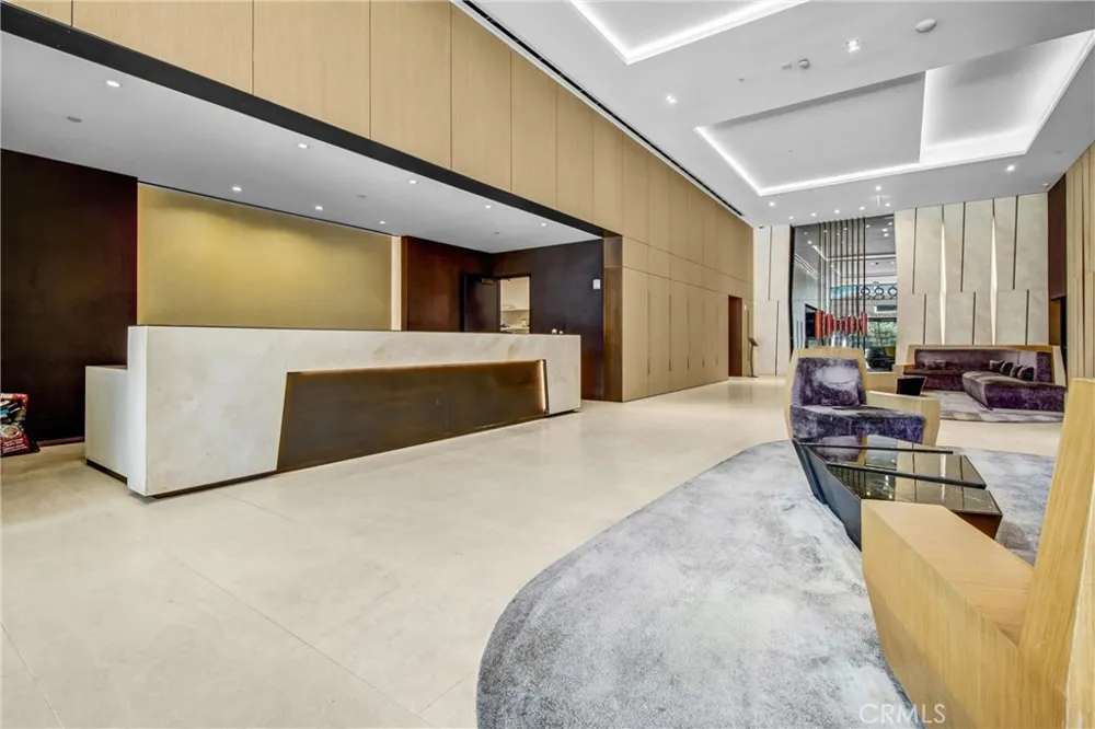 889 Francisco Street #1710 Los Angeles, CA 90017
