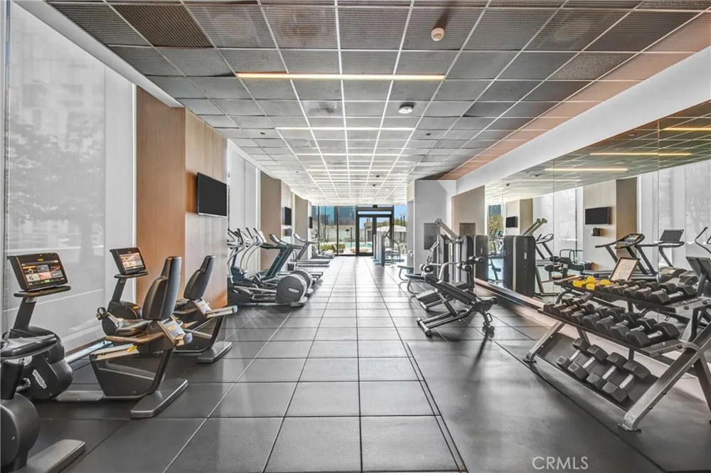889 Francisco Street #1710 Los Angeles, CA 90017