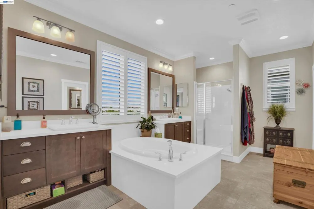 17863 Eastman Ct Lathrop, CA 95330