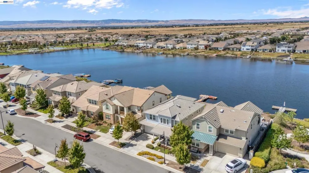 17863 Eastman Ct Lathrop, CA 95330