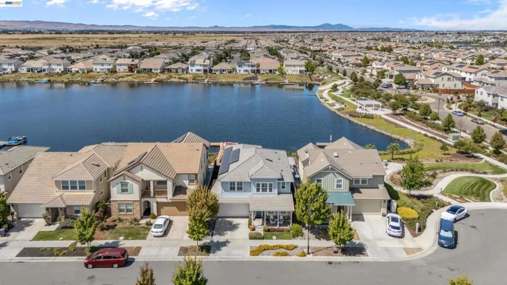 17863 Eastman Ct Lathrop, CA 95330