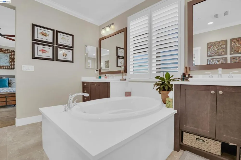 17863 Eastman Ct Lathrop, CA 95330