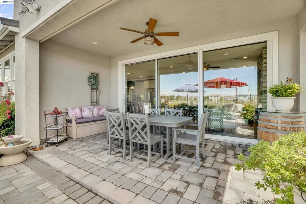 17863 Eastman Ct Lathrop, CA 95330