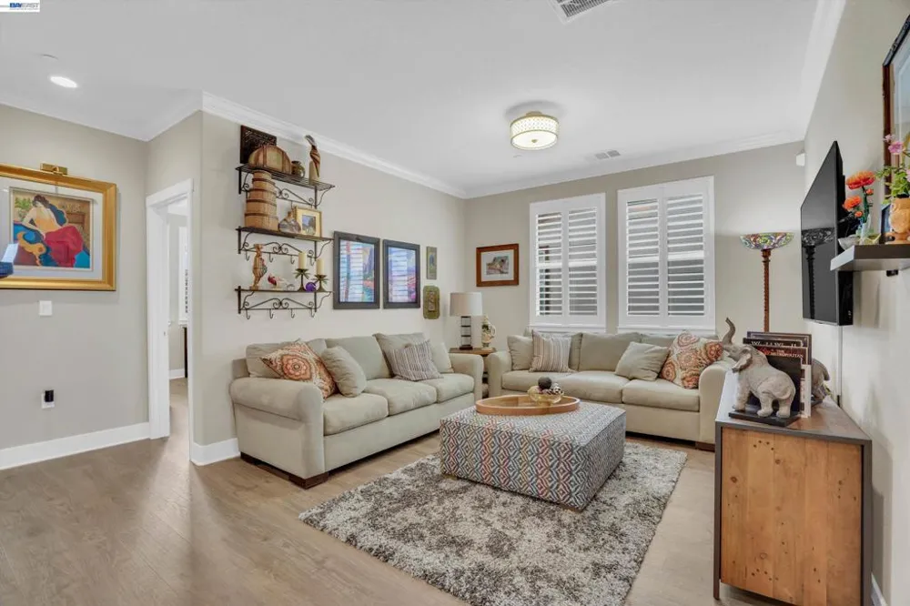 17863 Eastman Ct Lathrop, CA 95330