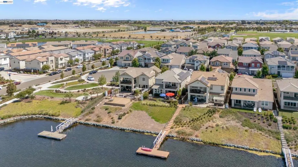 17863 Eastman Ct Lathrop, CA 95330