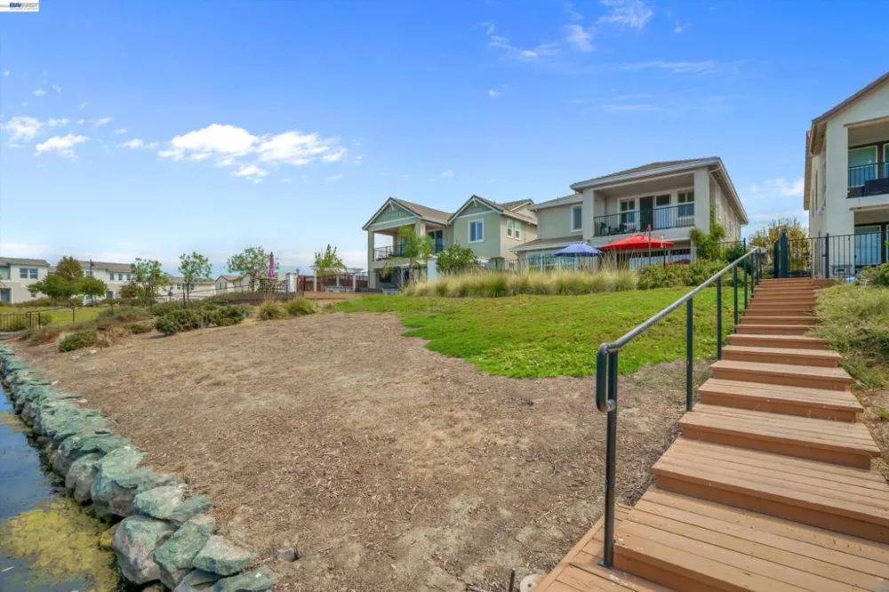 17863 Eastman Ct Lathrop, CA 95330