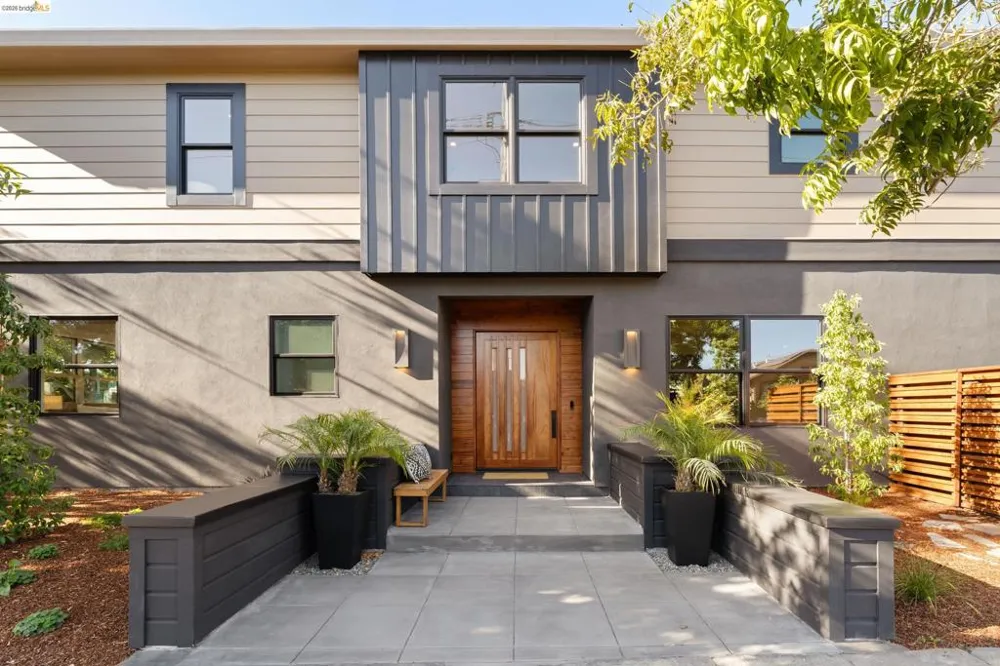 2619 Mathews St Berkeley, CA 94702