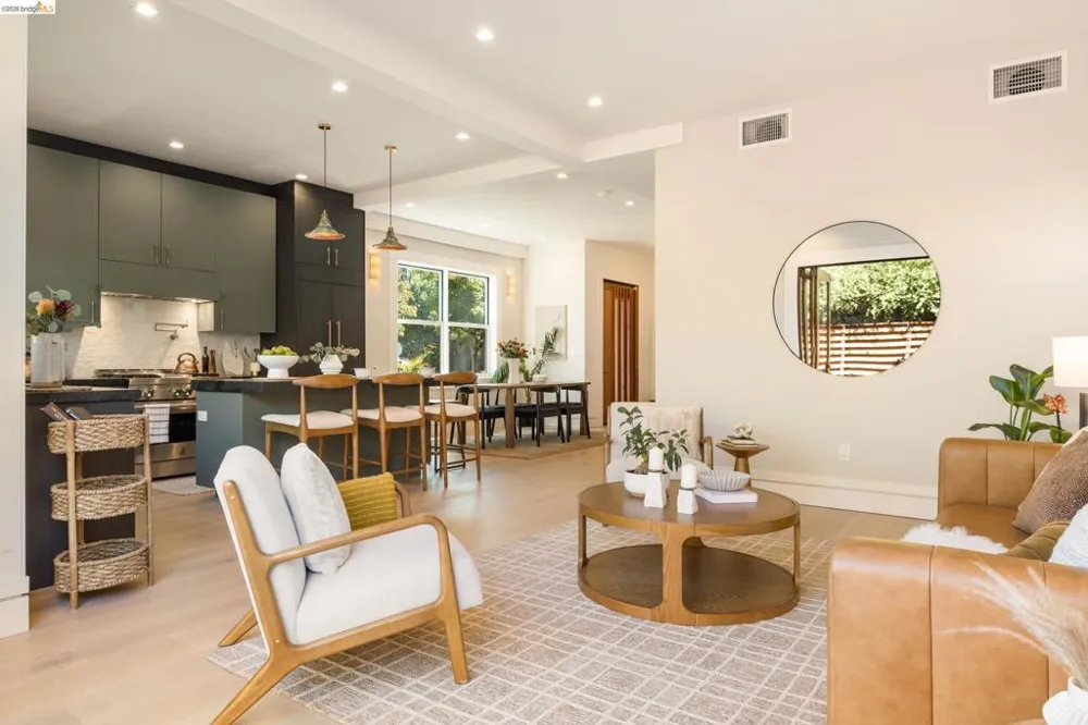 2619 Mathews St Berkeley, CA 94702