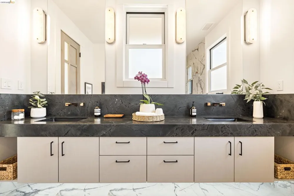 2619 Mathews St Berkeley, CA 94702