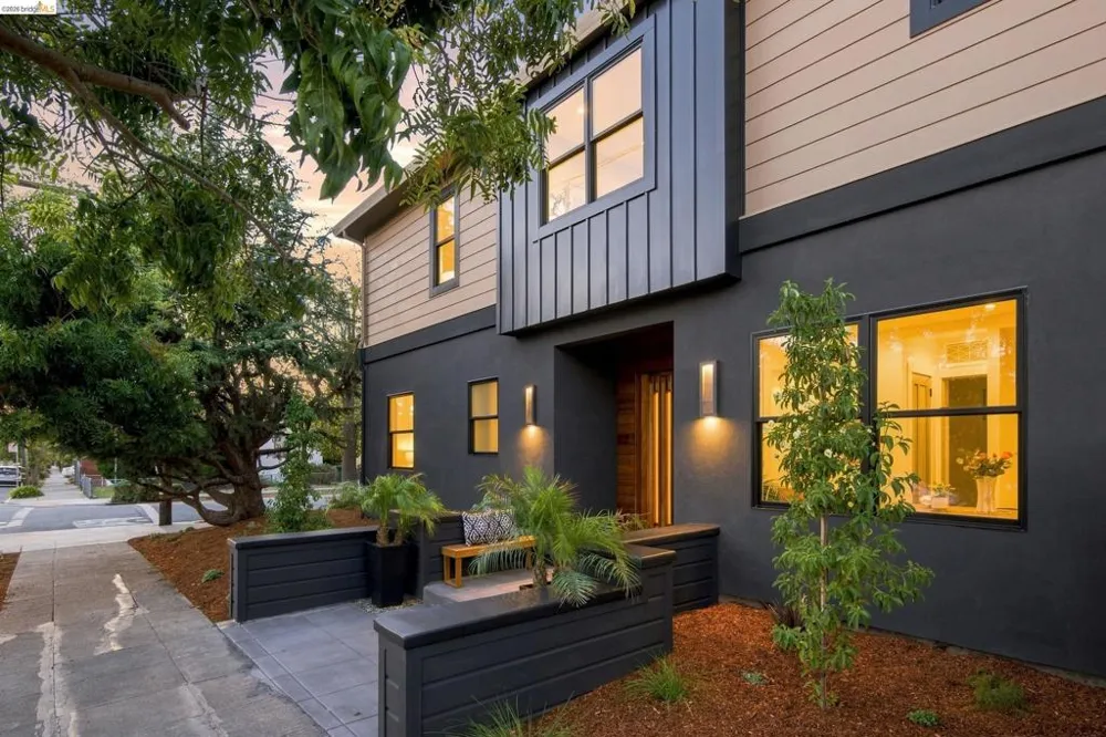 2619 Mathews St Berkeley, CA 94702