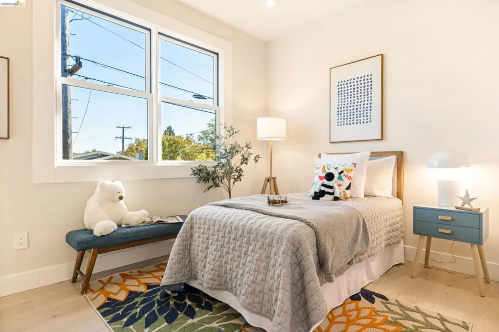 2619 Mathews St Berkeley, CA 94702