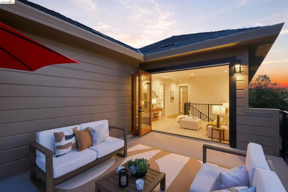 2619 Mathews St Berkeley, CA 94702