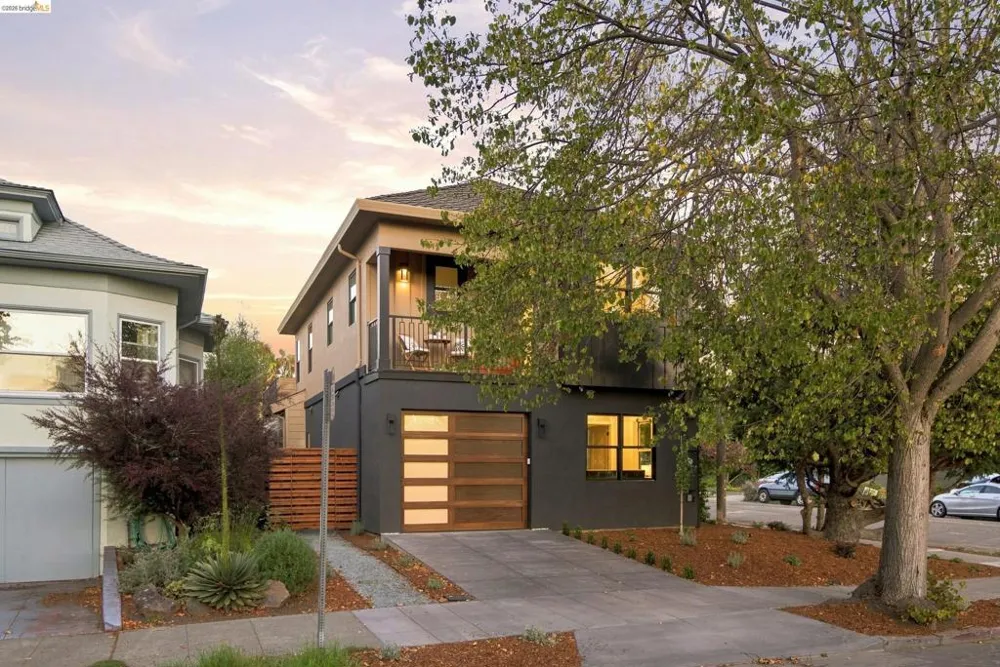 2619 Mathews St Berkeley, CA 94702
