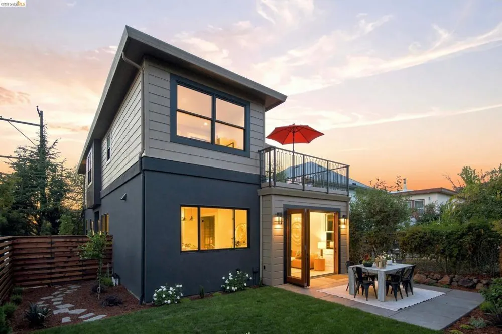 2619 Mathews St Berkeley, CA 94702