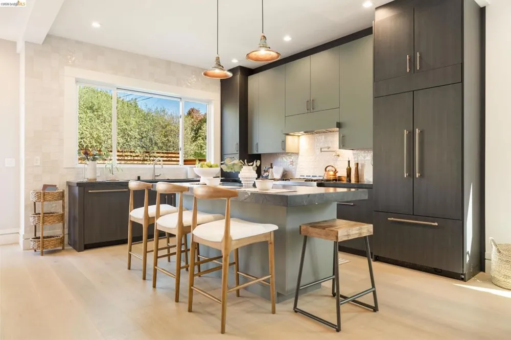 2619 Mathews St Berkeley, CA 94702