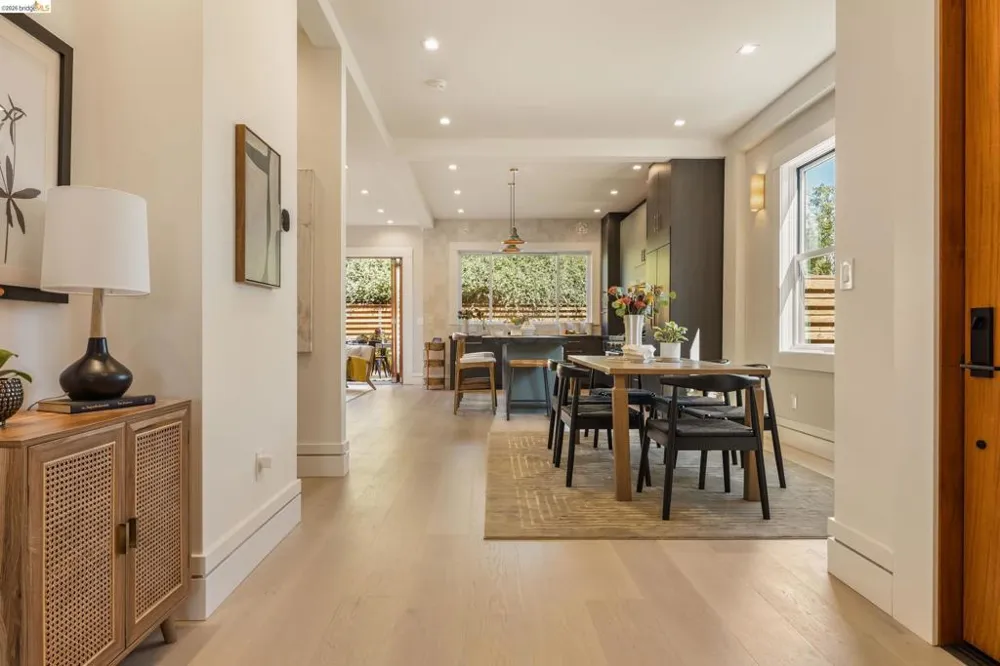 2619 Mathews St Berkeley, CA 94702