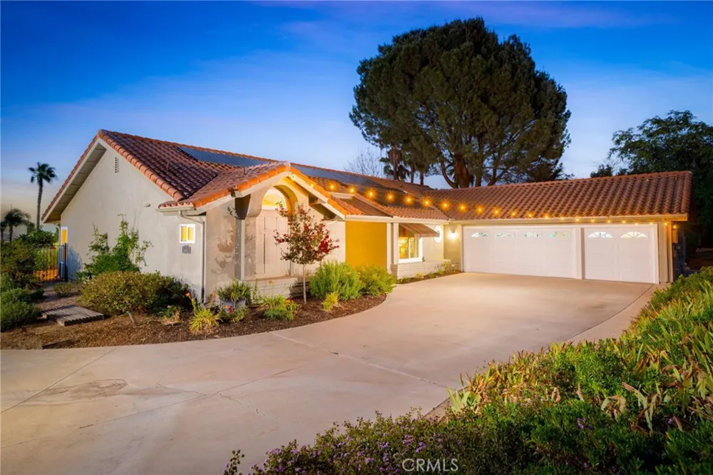 16401 Orangewind Lane Riverside, CA 92503