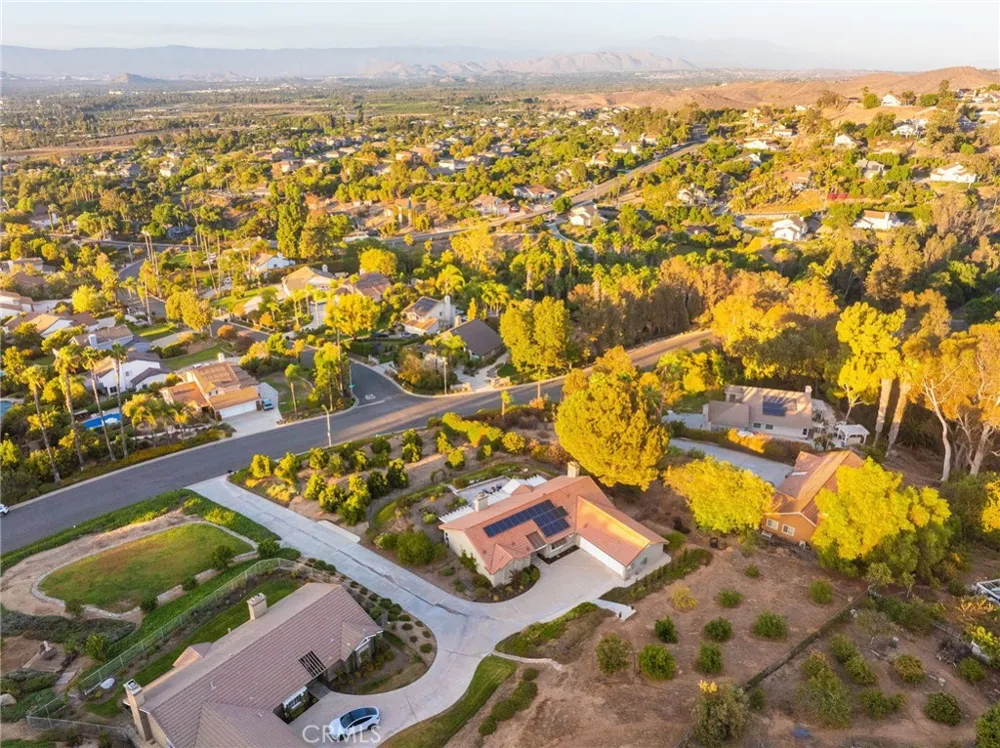 16401 Orangewind Lane Riverside, CA 92503