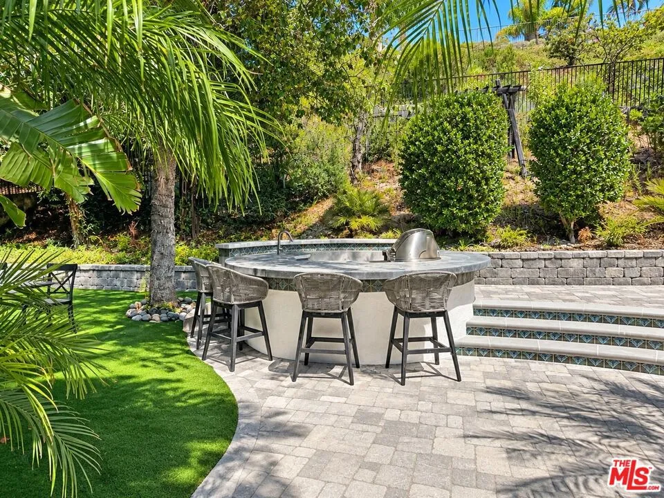 26835 Mont Calabasas Drive Calabasas, CA 91302