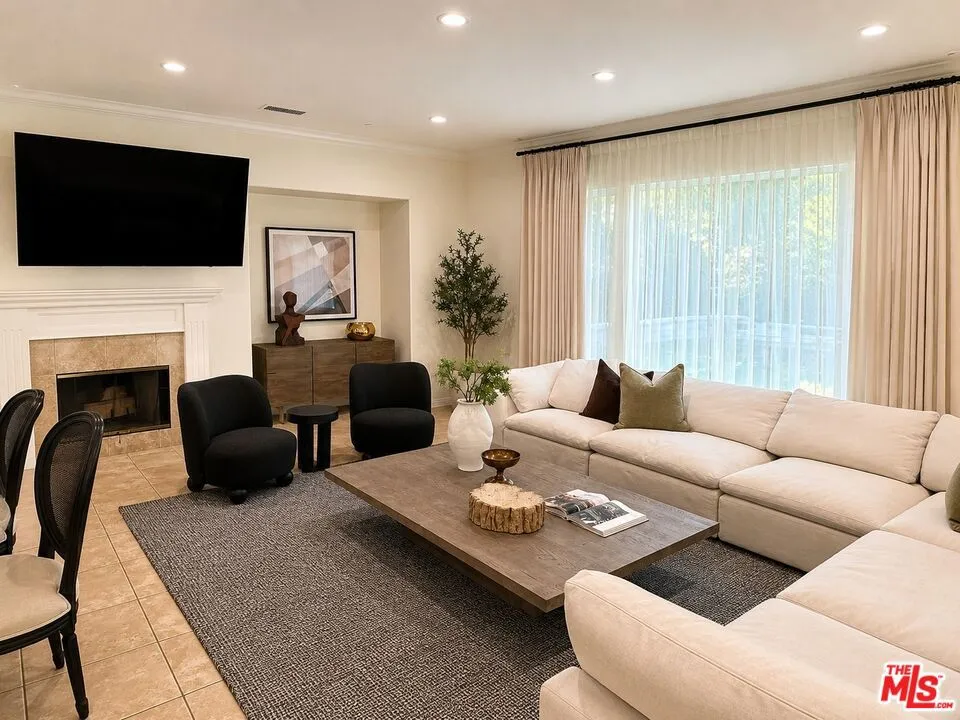 26835 Mont Calabasas Drive Calabasas, CA 91302