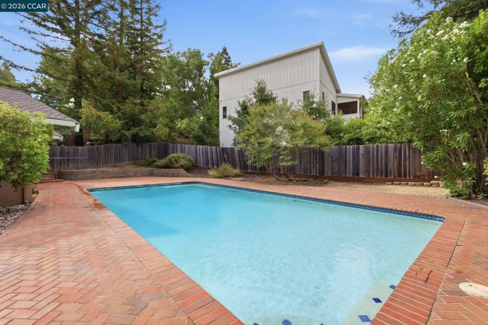 220 Hemme Ave Alamo, CA 94507