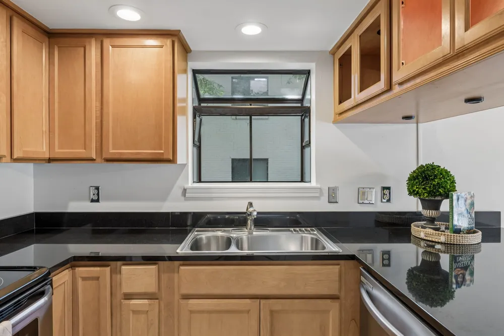 1939 Capers Ave Nashville, TN 37212