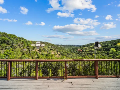 1302 Circle Ridge Drive