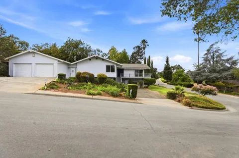 1218 Wooded Hills Drive
