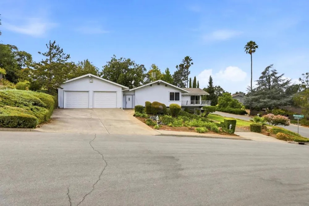 1218 Wooded Hills Drive San Jose, CA 95120