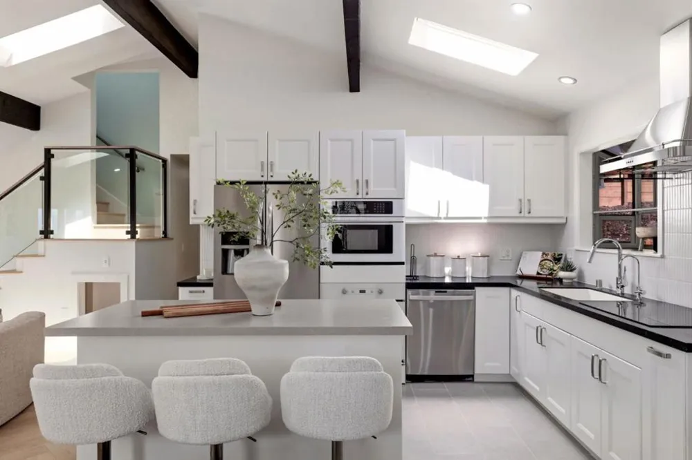 1141 Colonial San Jose, CA 95132