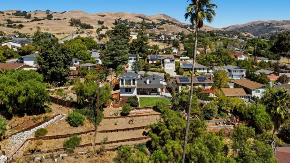 1141 Colonial San Jose, CA 95132