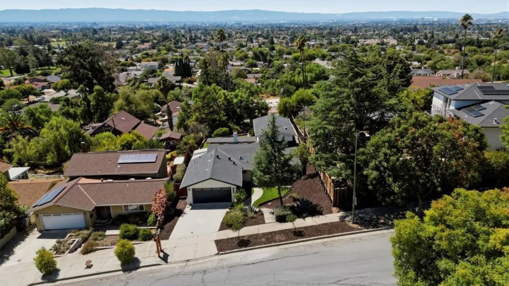 1141 Colonial San Jose, CA 95132