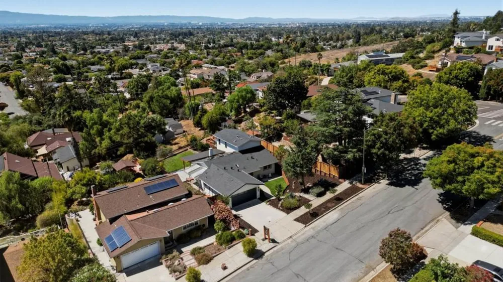 1141 Colonial San Jose, CA 95132