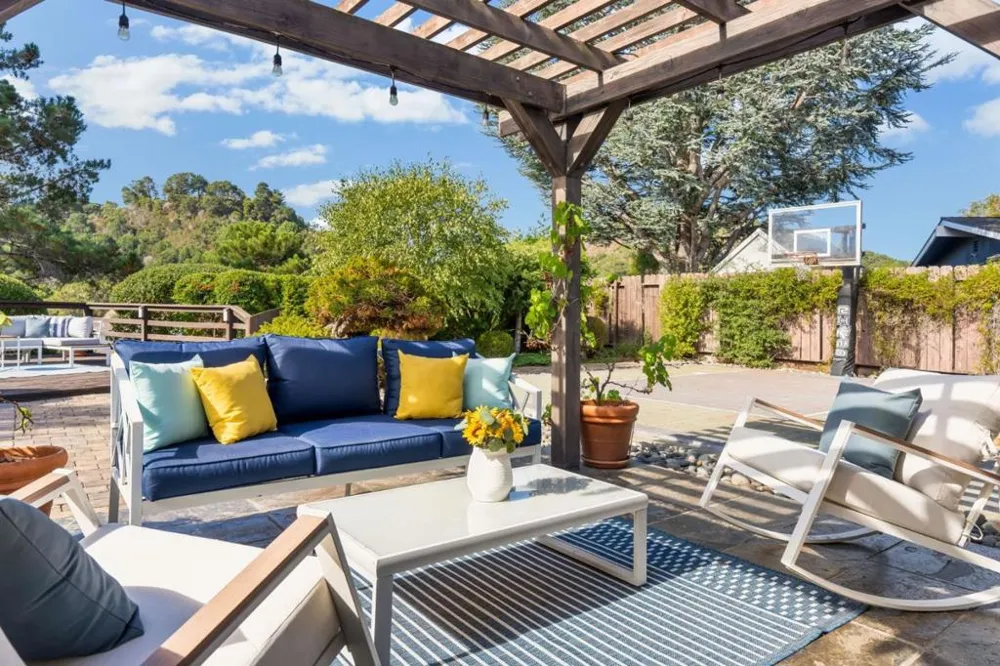 65 Mountain View Place San Mateo, CA 94402