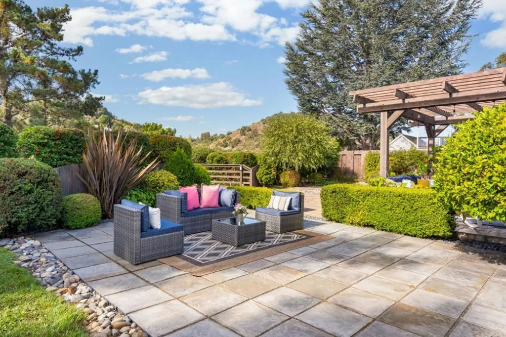65 Mountain View Place San Mateo, CA 94402