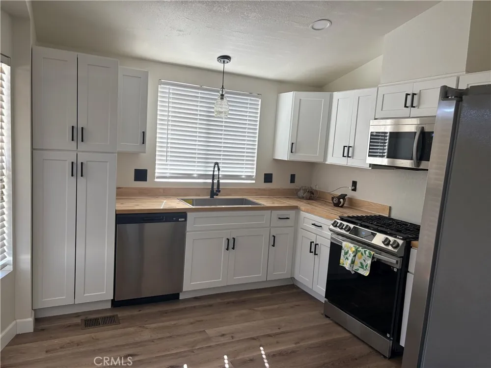 22241 Nisqually Road #19 Apple Valley, CA 92308