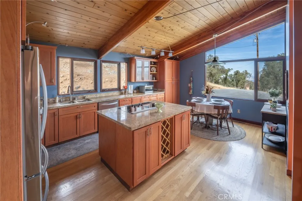 9256 Lazo Way La Grange, CA 95329