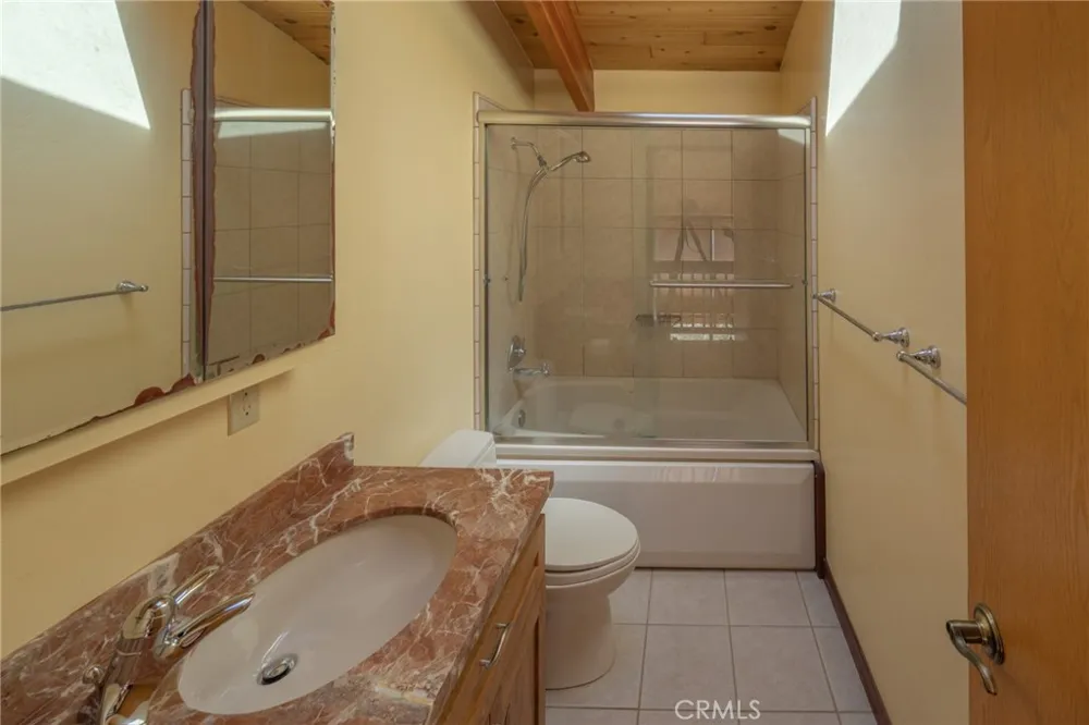 9256 Lazo Way La Grange, CA 95329