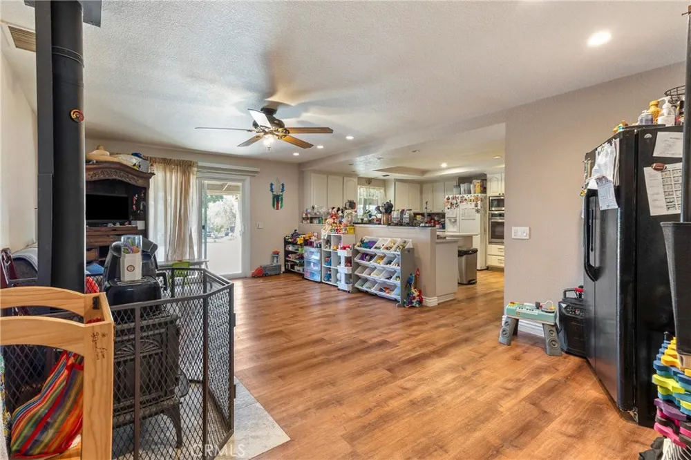 35642 Red Rover Mine Road Acton, CA 93510