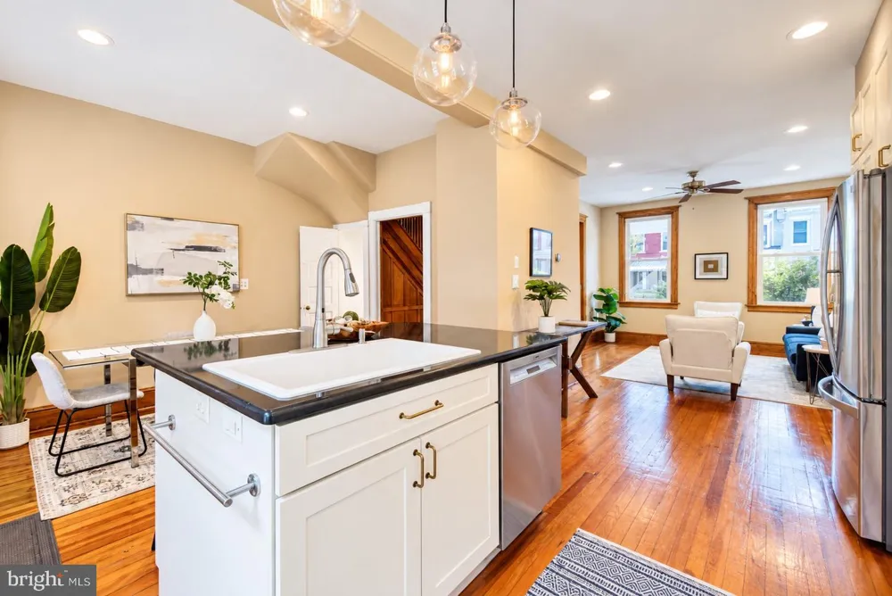 449 LURAY PLACE NW Washington, DC 20010