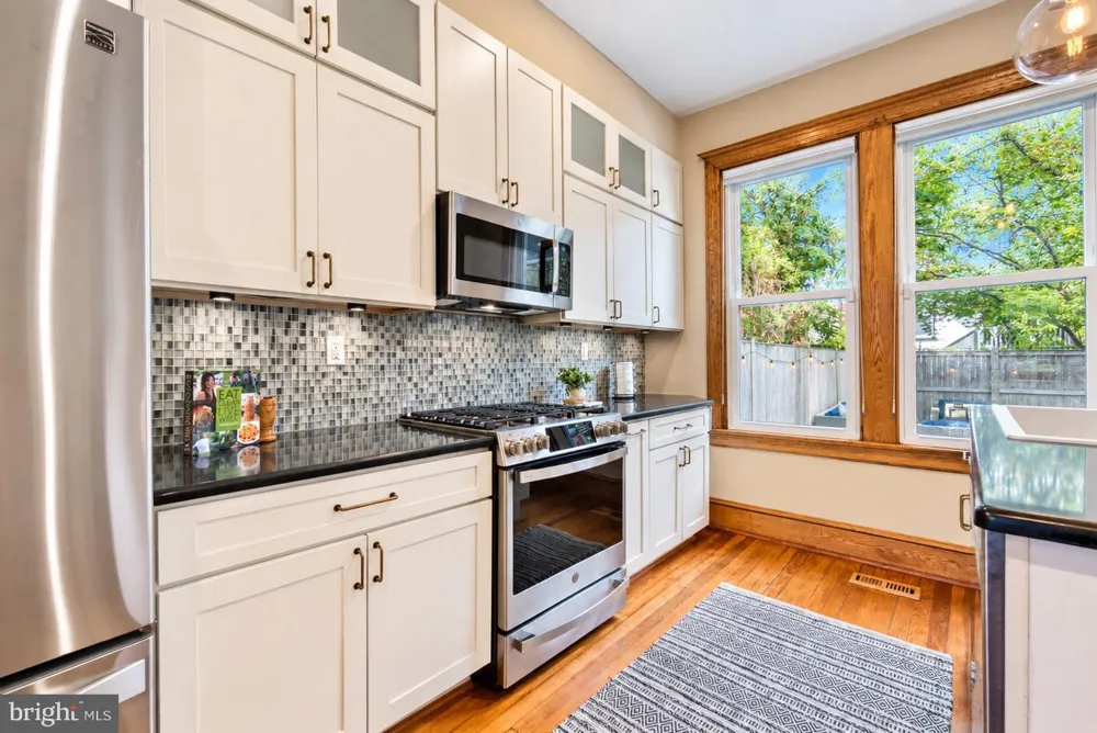 449 LURAY PLACE NW Washington, DC 20010