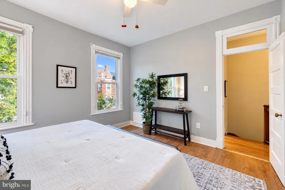 449 LURAY PLACE NW Washington, DC 20010