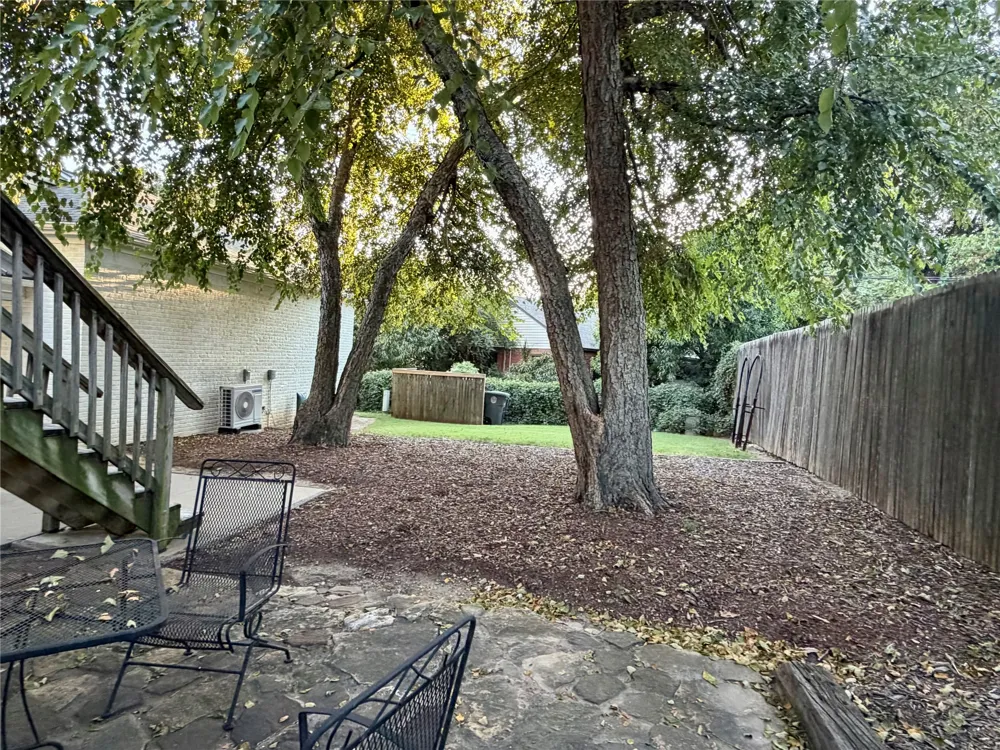 1630 S Columbia Place Tulsa, OK 74104