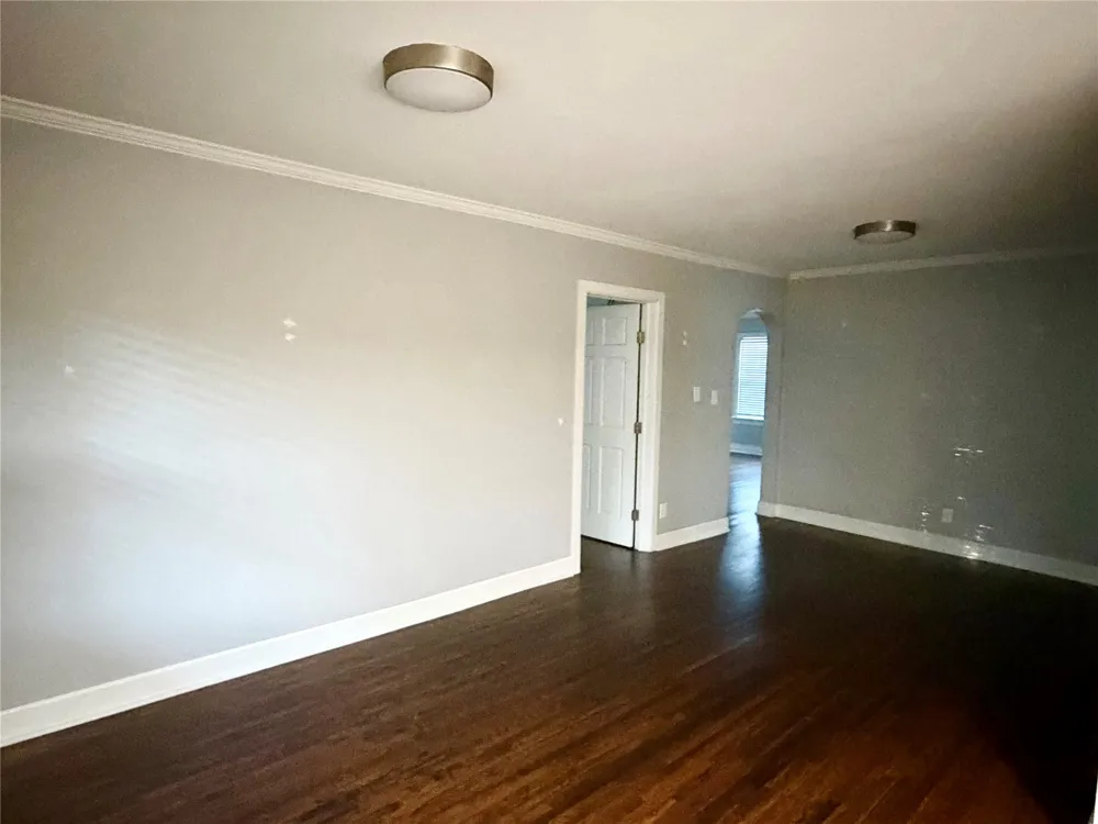 1630 S Columbia Place Tulsa, OK 74104