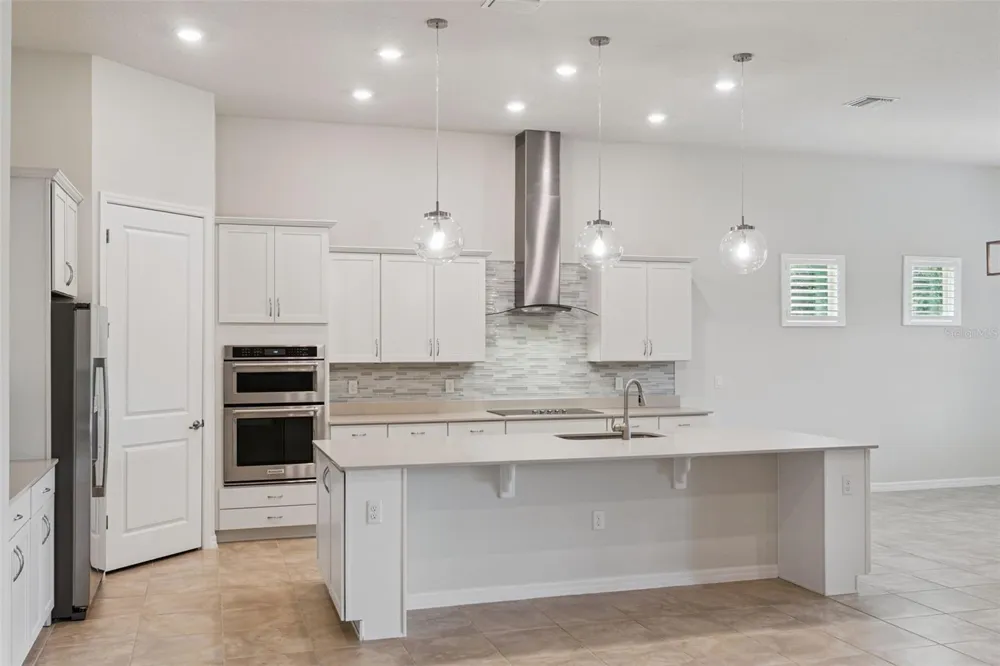 1005 MARE WAY Oviedo, FL 32765